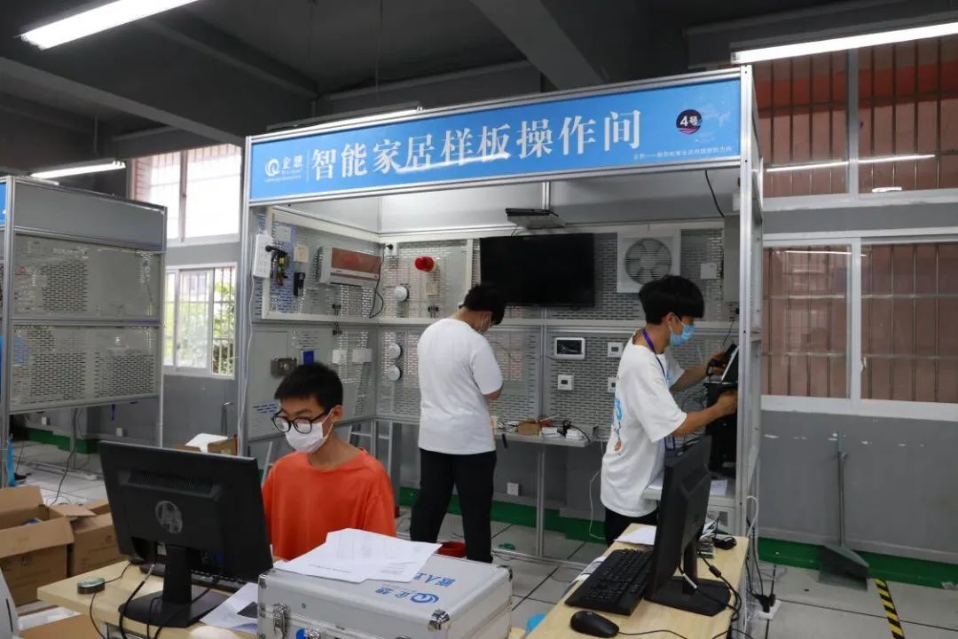 全省中职学校智能家居安装与维护技能大赛在天府新区职业学校举行