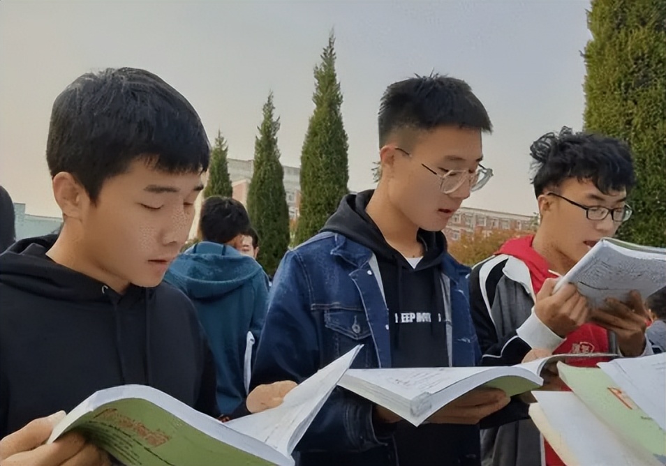 普通人家的孩子，大学最好报什么专业呢？人大教授给出中肯建议