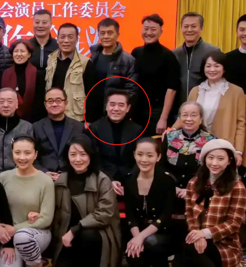 情史干净的6位男星，个个是“妻管严”恩爱多年，牵手就是一辈子