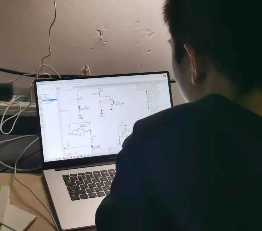 温书迎考 人工智能学院2021级电信类4班开展 期末诚信考试 主题班会