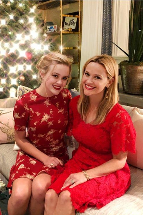 艾娃·菲利普和瑞茜·威瑟斯彭太像了，分不清谁是女儿？谁是母亲？