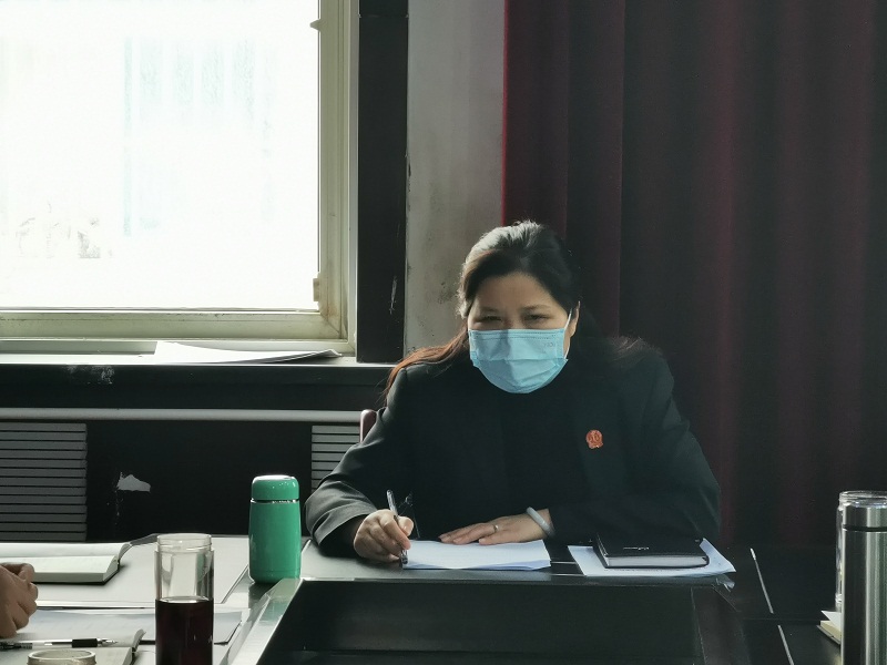 西安临潼法院：第四支部召开组织生活会