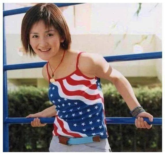 二十年前的众女星照片，变化一目了然