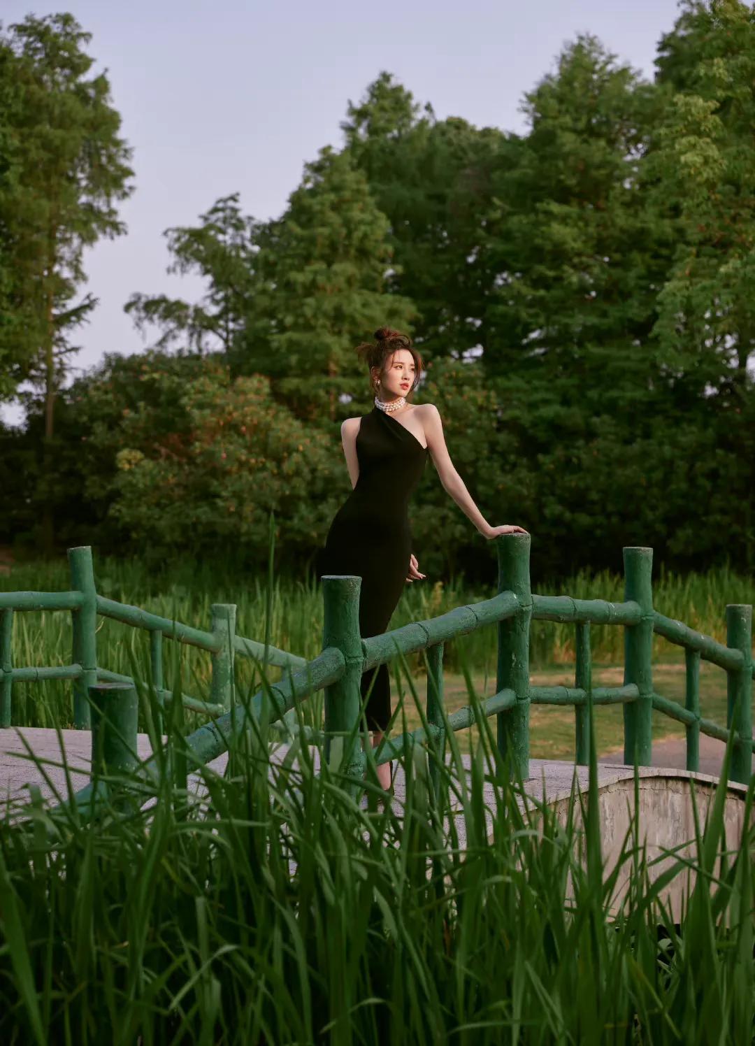 唐艺昕近期穿搭