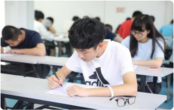 高考和考研区别有多大？通过4张图表现得淋漓尽致，是有不同点的