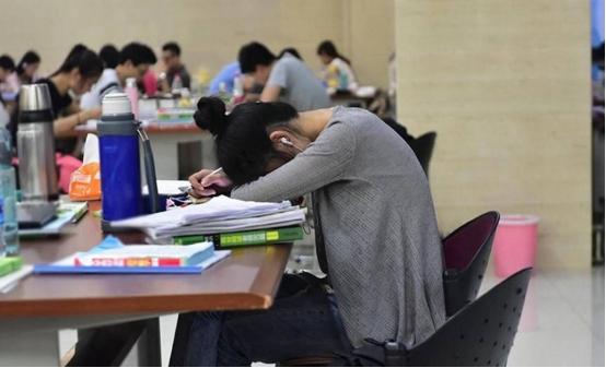 辽宁3所高校真实情况流出，太多毕业生被坑，毕业证书如同废纸