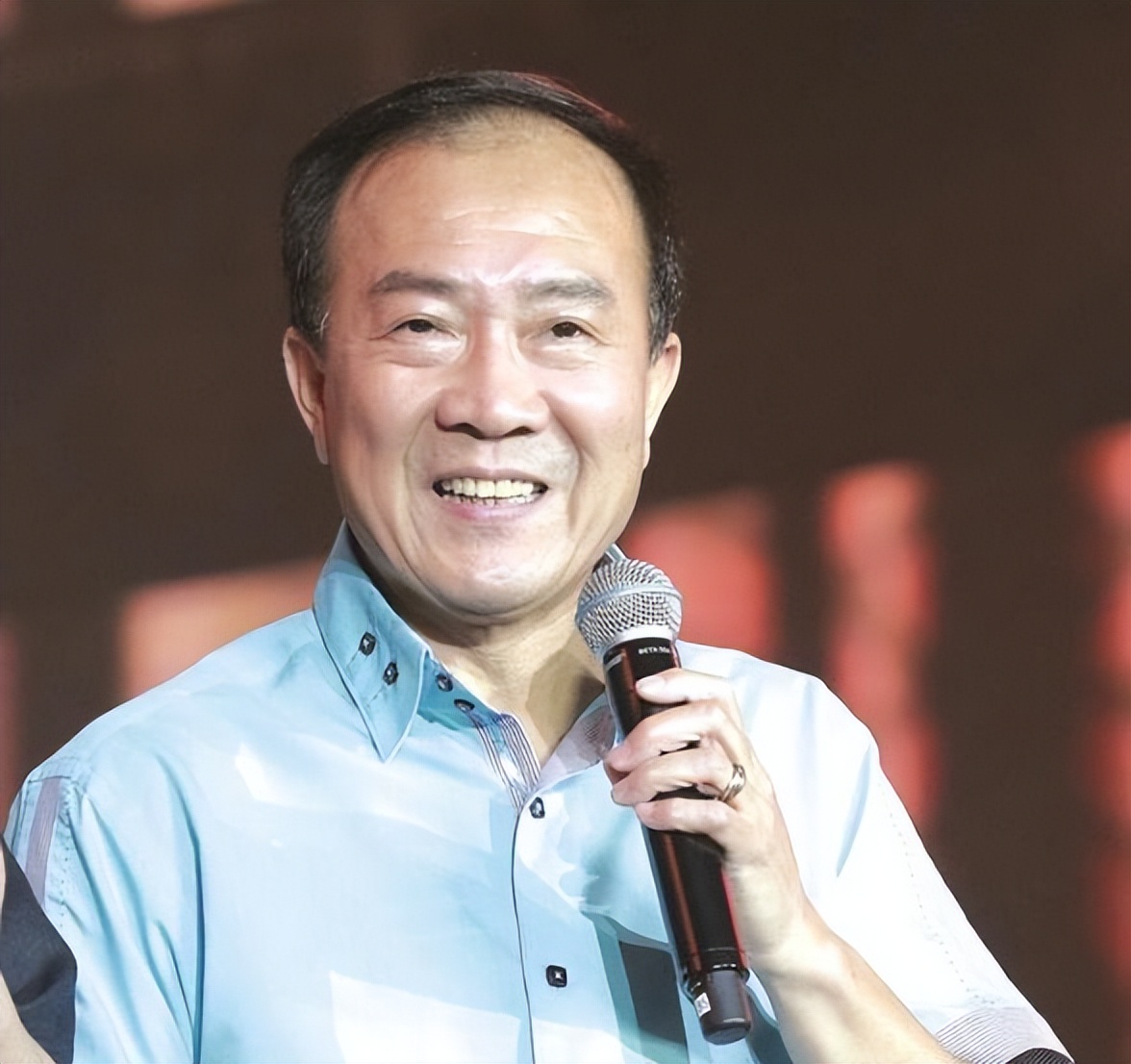 侯耀文前妻袁茵，婚內出軌其師侄戴志誠，他們之間有什么恩怨糾葛