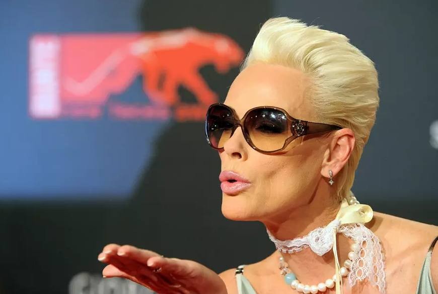 史泰龙的前妻：每天3000美元零花钱，2年后离婚，又拿600万分手费