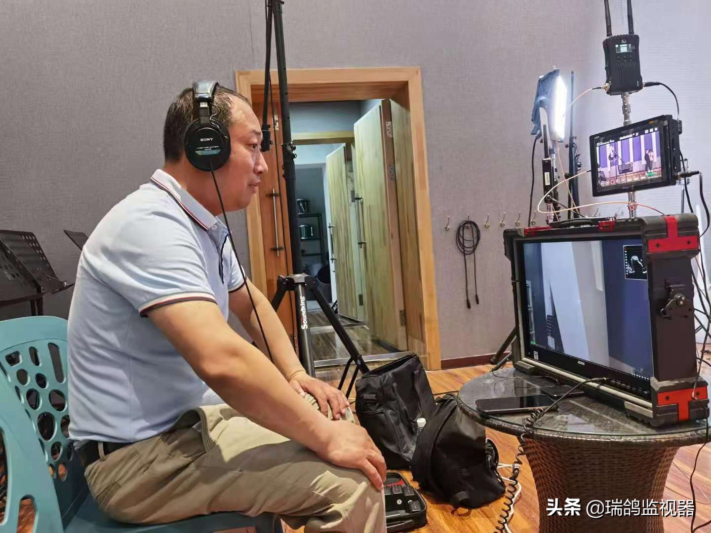 看摄影团队如何巧妙使用铠甲一号专业监视器，完成企业宣传MV录制