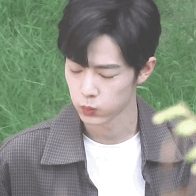 被肖战那些稀奇古怪的小技能get到了