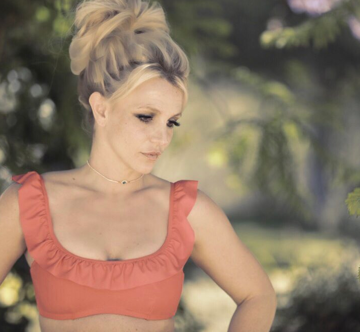 40岁歌坛天后官宣流产，3亿网友现场落泪：上帝对她好点吧