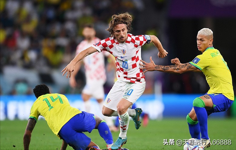 2006年世界杯巴西vs克罗地亚（世界杯1／4赛首场：巴西对克罗地亚0：0加时，点球大战2：4巴西溃败）