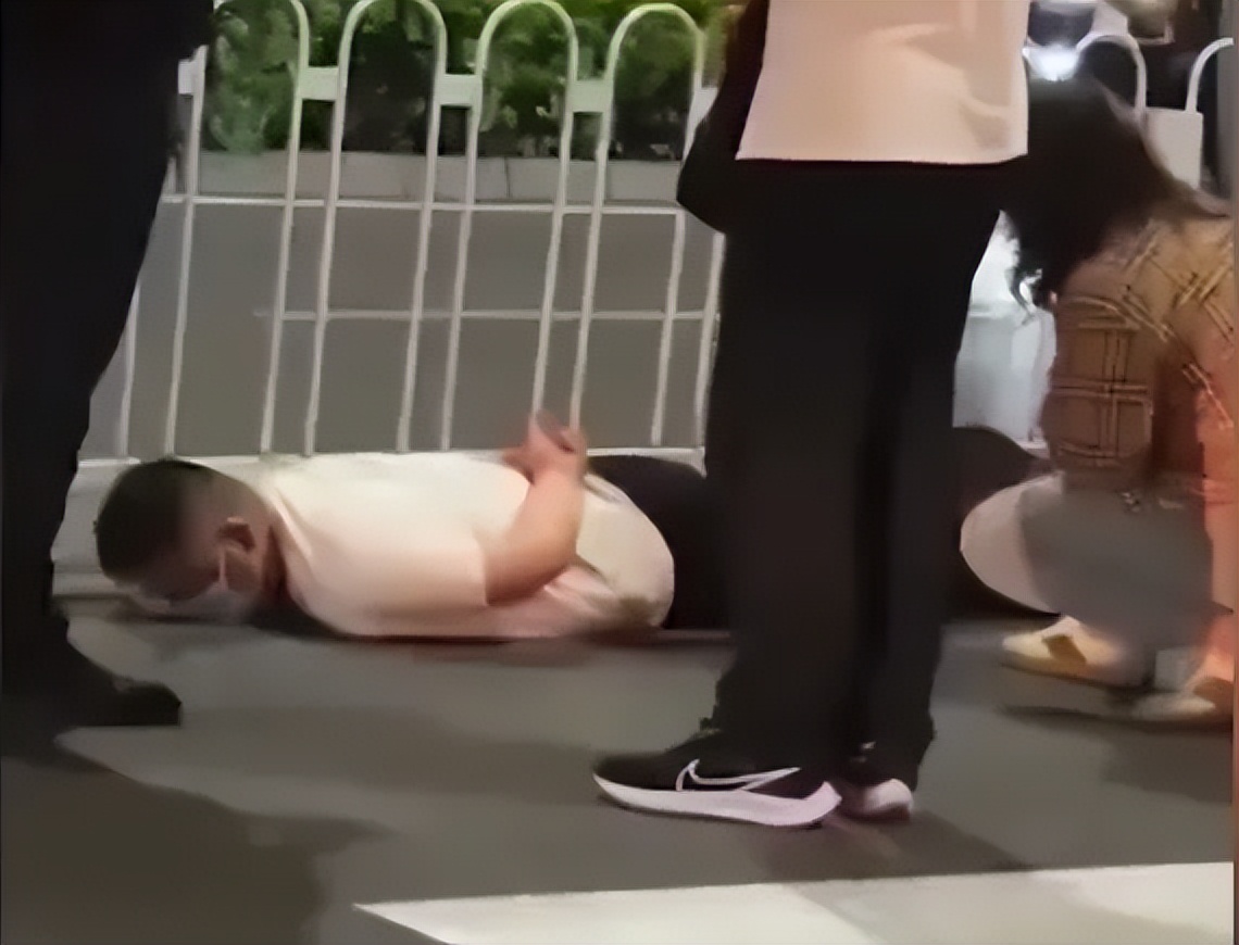 唐山烧烤店打人案已抓获8人 主犯陈某和刘某有前科曾因打人被抓