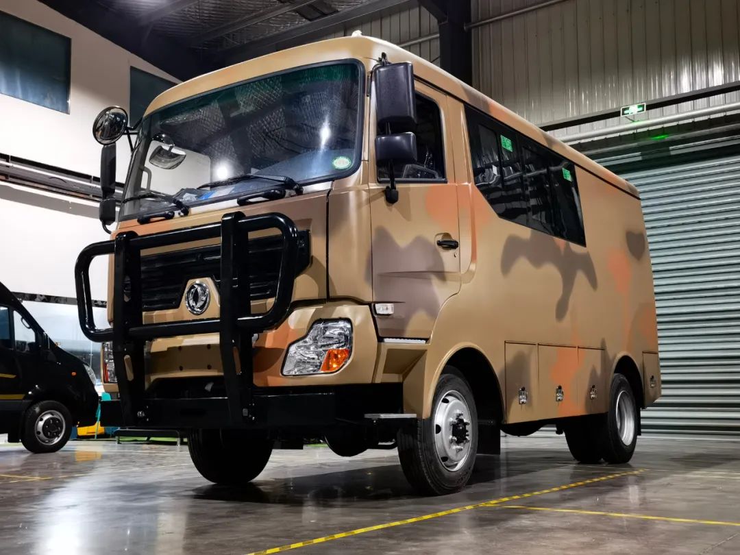 B型房车竟然能有那么大的空间，并且还配有四驱系统，24V双发电机