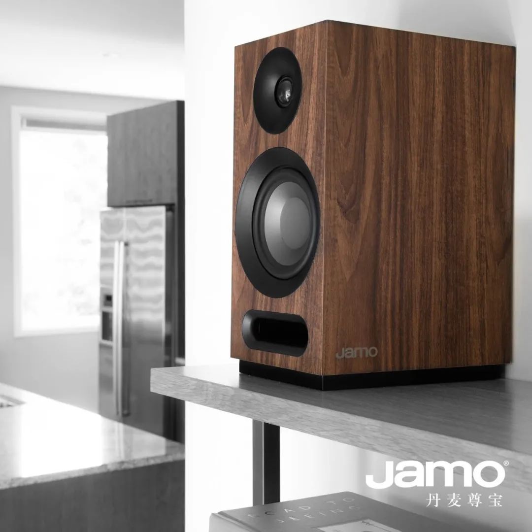 北欧极简风，轻松融入家居环境 Jamo S 803 & S 808 SUB 2.1声道音响系统