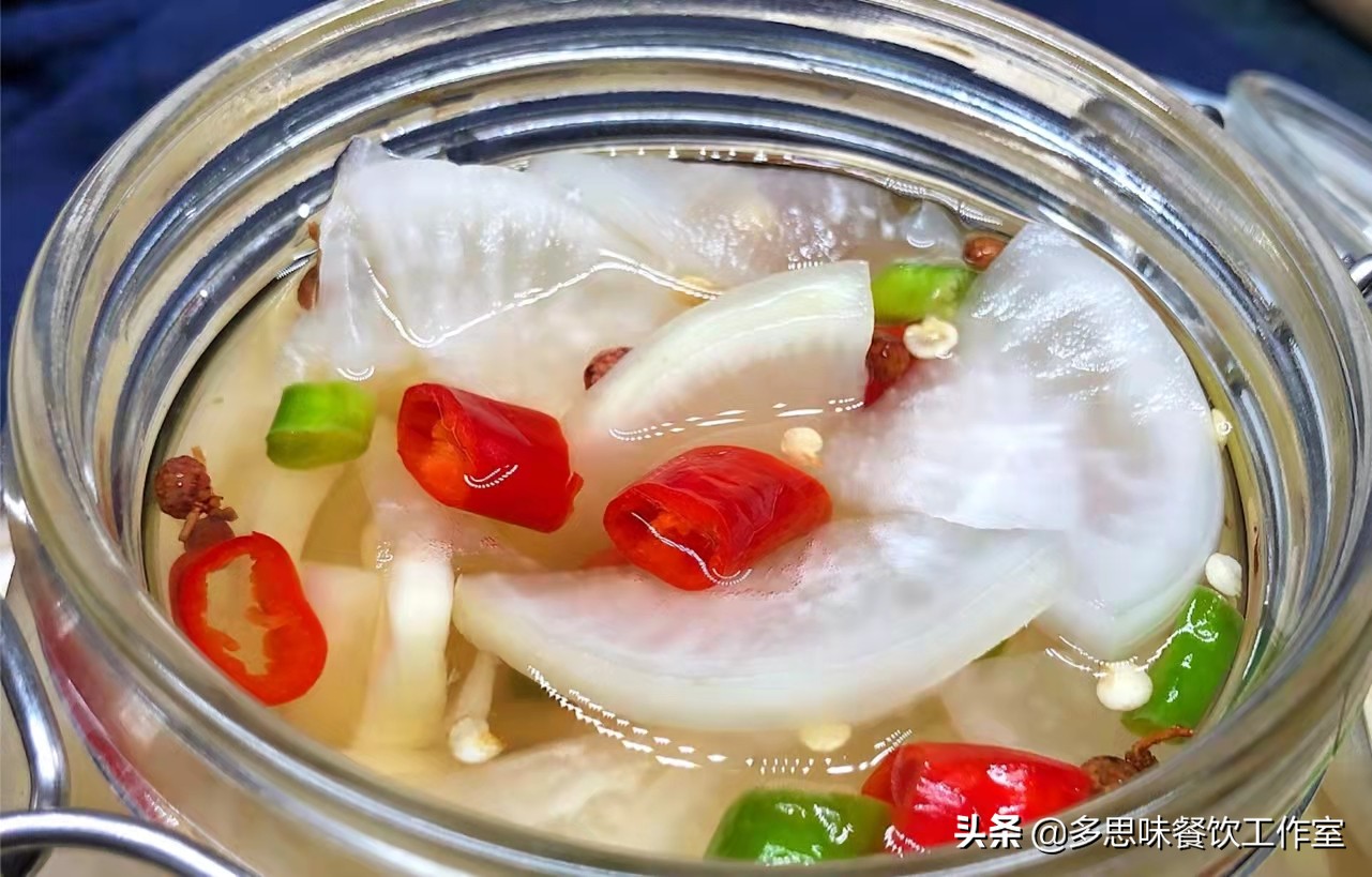 教你10种家常咸菜腌制方法，酸辣脆爽的开胃小菜，好吃又下饭