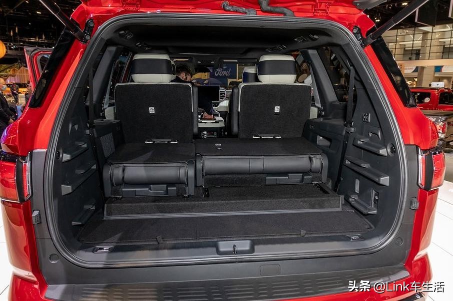 造型更霸气，3.5T+V6混动，全新丰田红杉实车亮相，或二季度开售