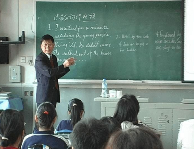 上海震旦学院被注销？一位老师毁了一所学校？学校回应叫人想笑