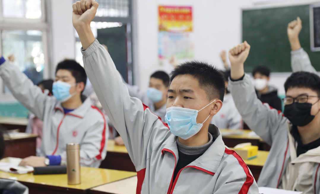 2022年高考新规，三类学生或将无缘高考，学霸级别也不例外