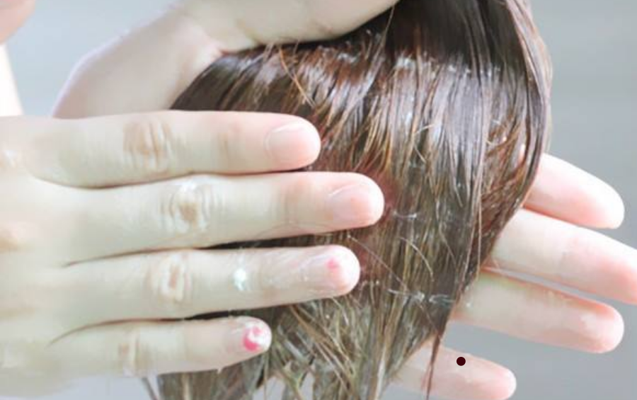 头发烫炸毛，而且干枯毛躁怎么办？这四种方法可改善发质恢复美感