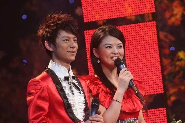 48岁的何炅，也走到了今天