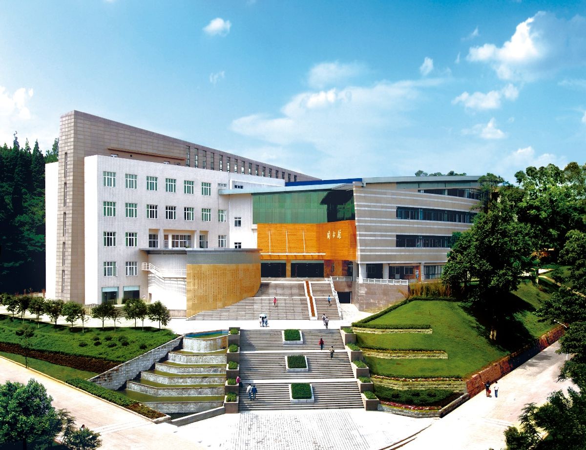 四川00后女企业家，创立酒类品牌，获政府大力支持！毕业于双一流名校！