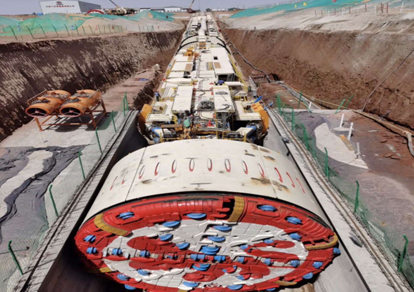 陕西联通实现全国首套敞开式全断面智能掘进机5G信号全覆盖