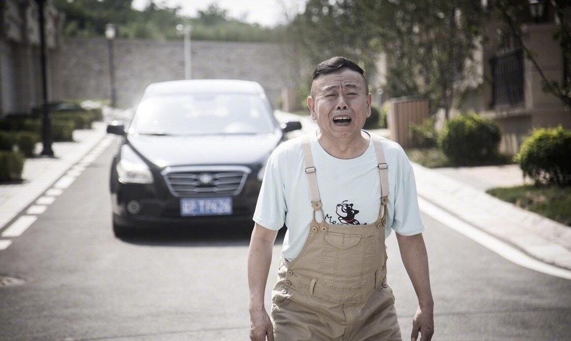 父亲是歪瓜裂枣，女儿却貌美如花？这10位星二代的长相好奇妙