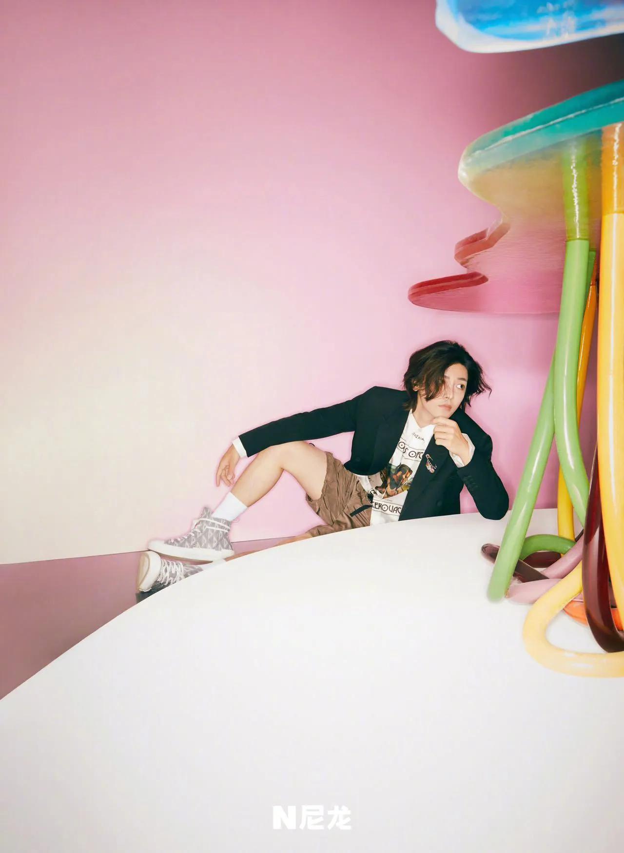 侯明昊尼龙艺术馆奇想大片，真好看，真的可可爱爱，帅帅气气