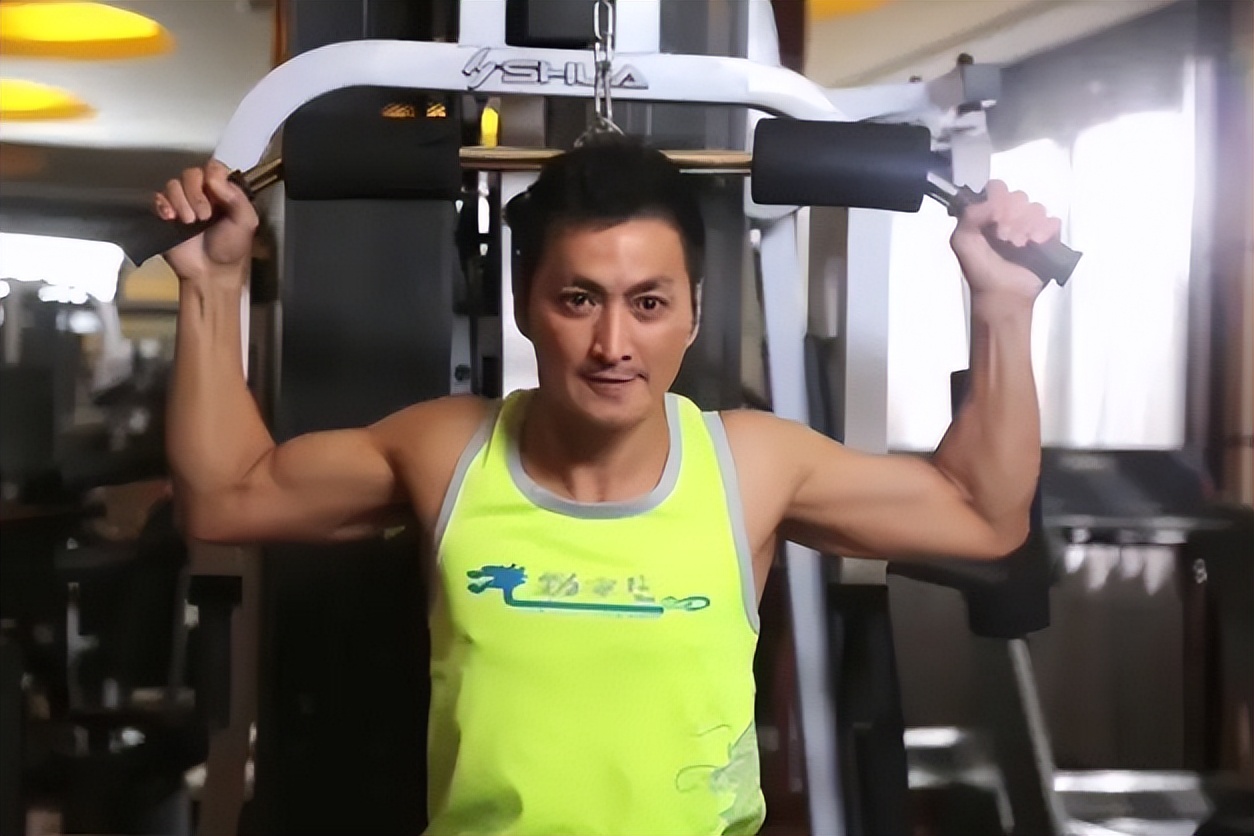 拥有“铜铃大眼”的10位男星，个个都是金刚眼，像开了大眼特效