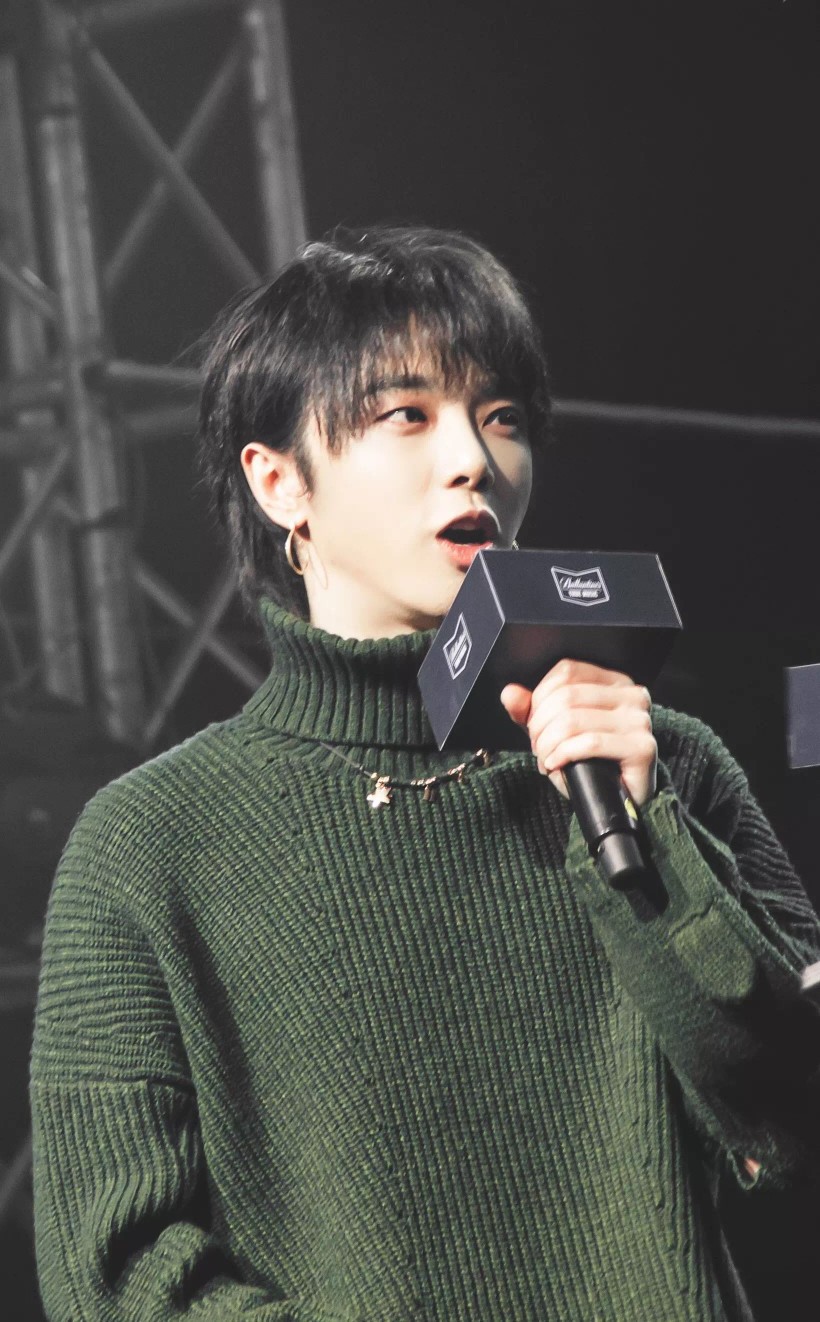 男星衣品—华晨宇（二）