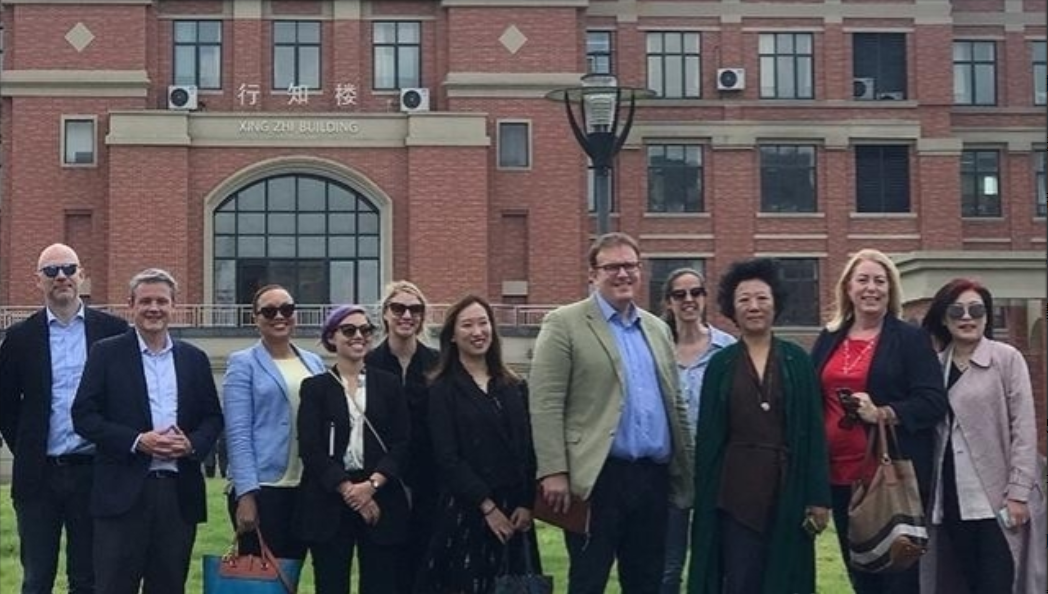 独生女曹茜留学失联17年，父母离世也不回家，怨恨父母控制欲太强