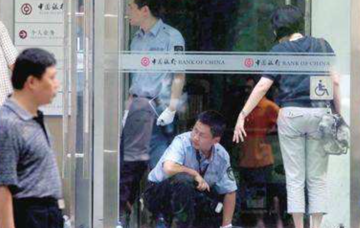 2009年，江西一高考状元抢银行10万被判10年，出狱再考入985名校