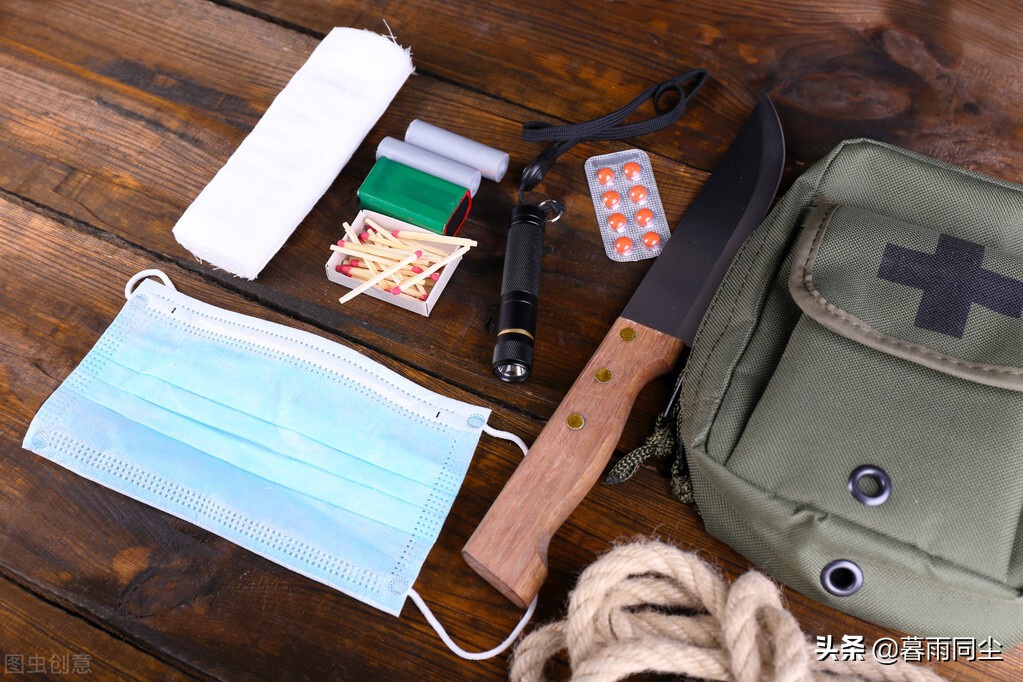 如何配置家庭72小时应急求生包，为未知灾难做好准备，家家都需要