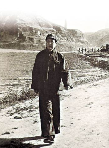 1944年，侯家沟两个村子妇女都不能生娃，毛主席：是不是水有问题