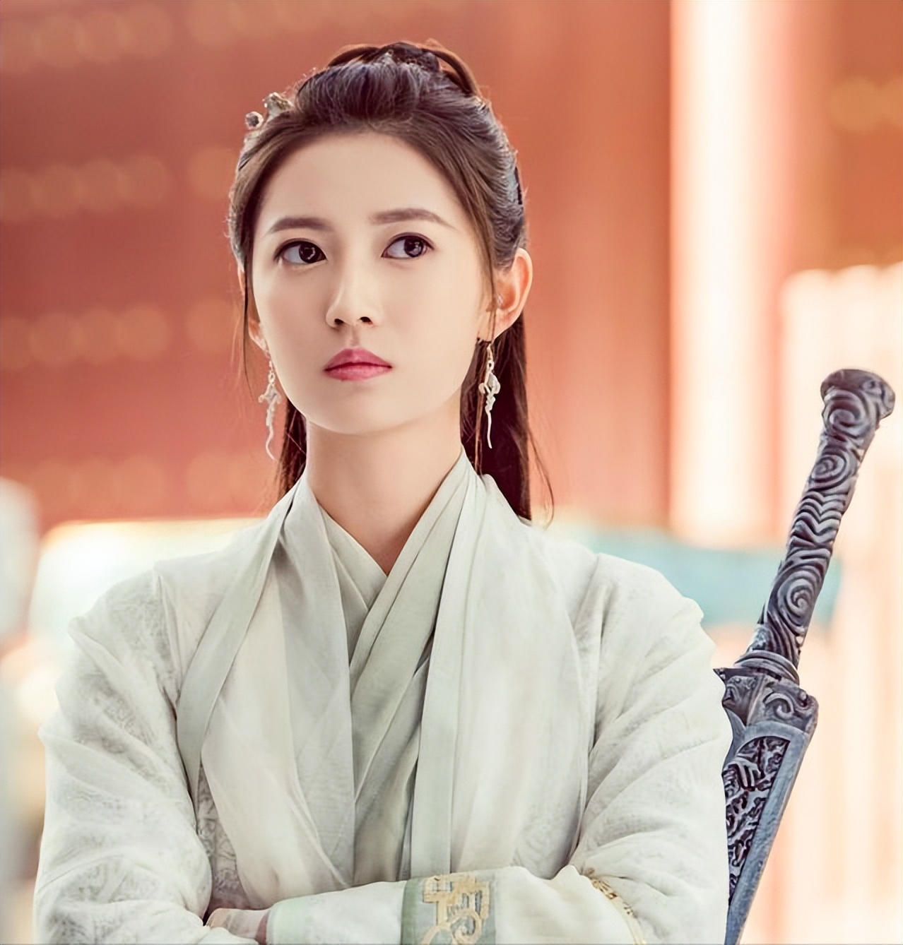 拥有"铜铃大眼"的女星,我只服这8位,杏眼桃腮,美得楚楚动人