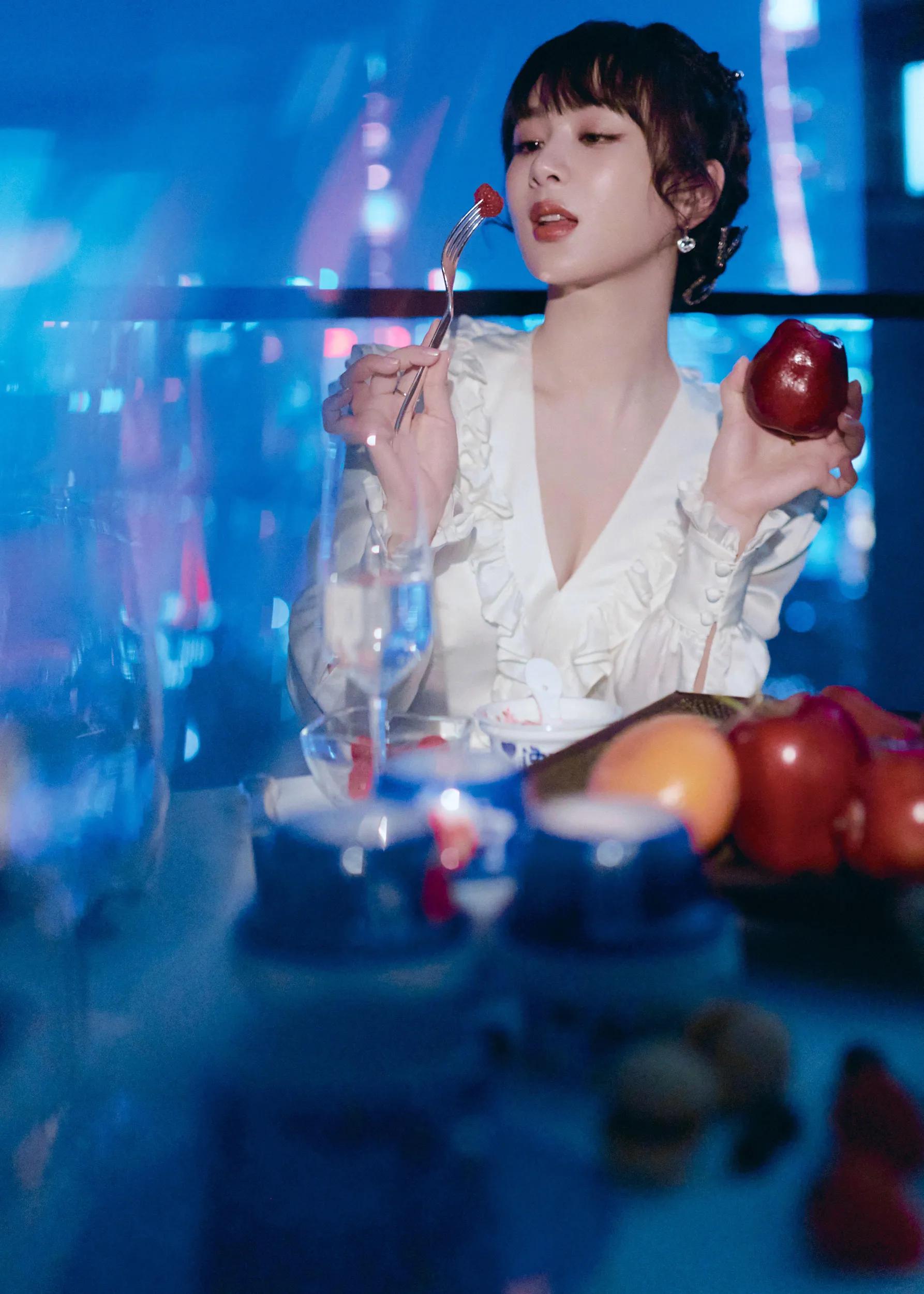 “国民闺女”关晓彤、杨紫，你更喜欢谁，超级大片合集欣赏