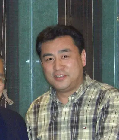 清华大学幼儿园园长之子，央视主持32年0失误，为何61岁依旧单身