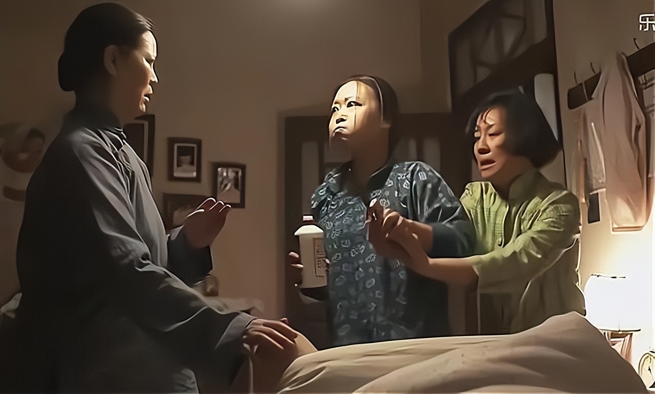 父母爱情：她是剧中女N号，靠姑姑出道却惹争议，如今已销声匿迹