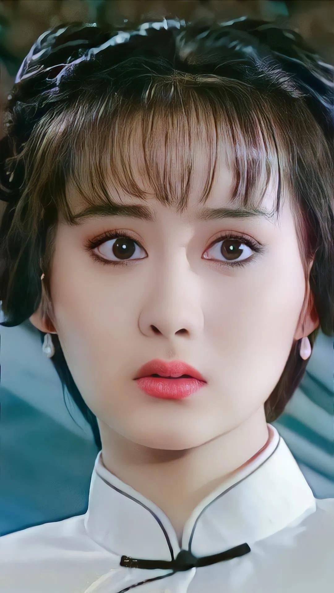 陈德容年轻时好美好水灵，难怪琼瑶为找她拍戏，愿意苦等三年