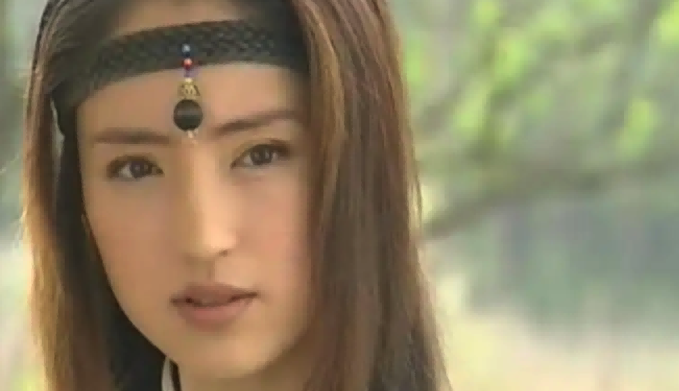 颜值不够别带“额饰”！13位女星造型PK，谁才撑得起倾国倾城