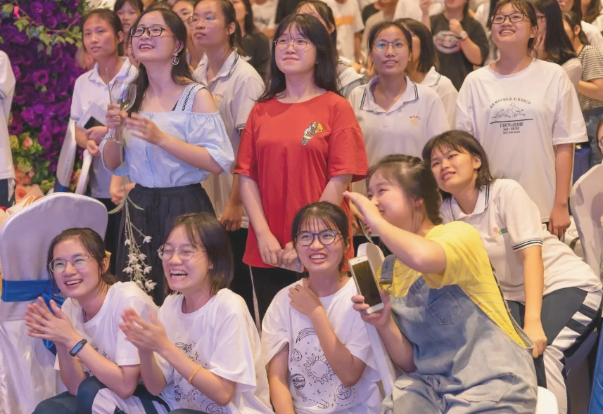 毕业生平均月薪都在多少呢？大学本科可达5000+，是你在拖后腿吗