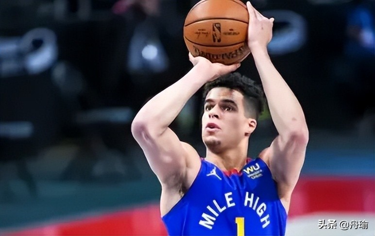 nba为什么不能场上聊天(NBA晚报：詹威同场观赛却零互动遭媒体调侃，库里嘲讽巴克利)