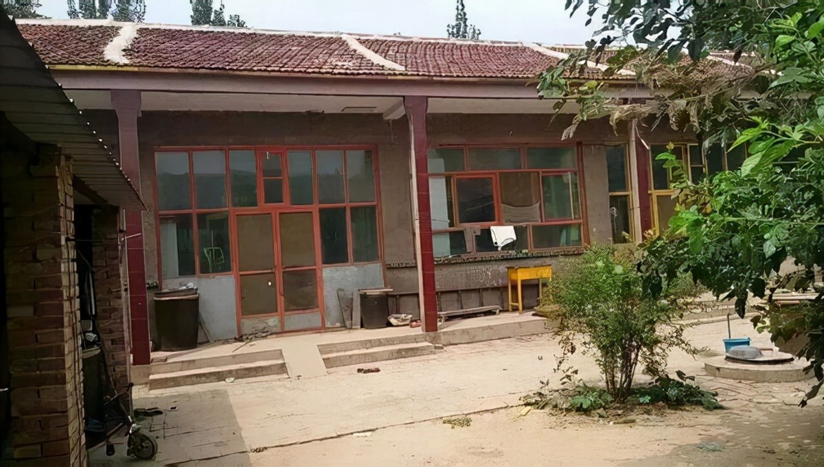 4年前707分上北大，拿到通知书仍在打工的河北女孩，后来准备参军