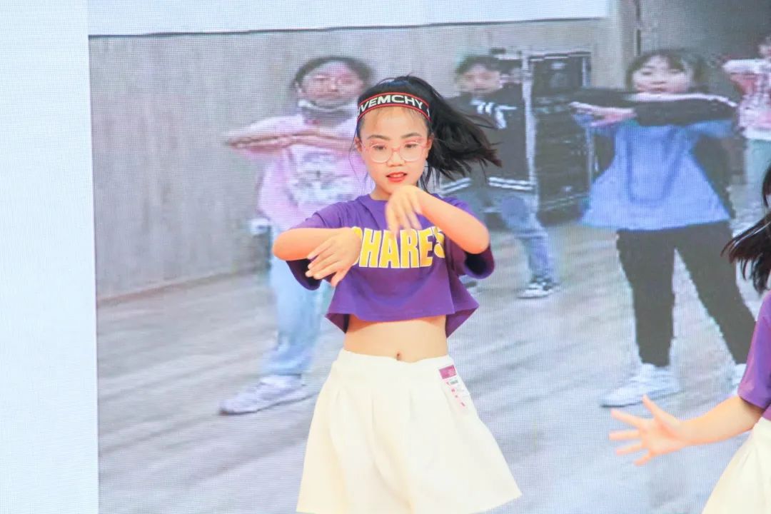 花田花绽，阅读悦心｜双流区黄甲小学举行读书节之阅读表演赛