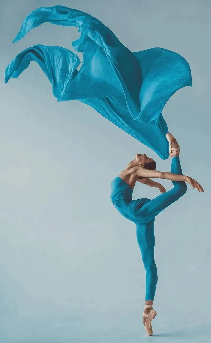 精美图片：人体摄影艺术，舞蹈的灵动之美