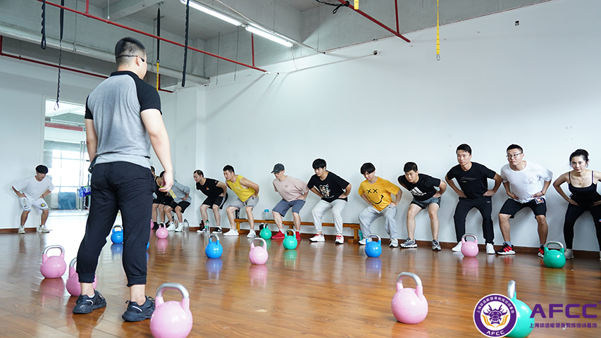 培训健身教练学校哪家比较好呢？