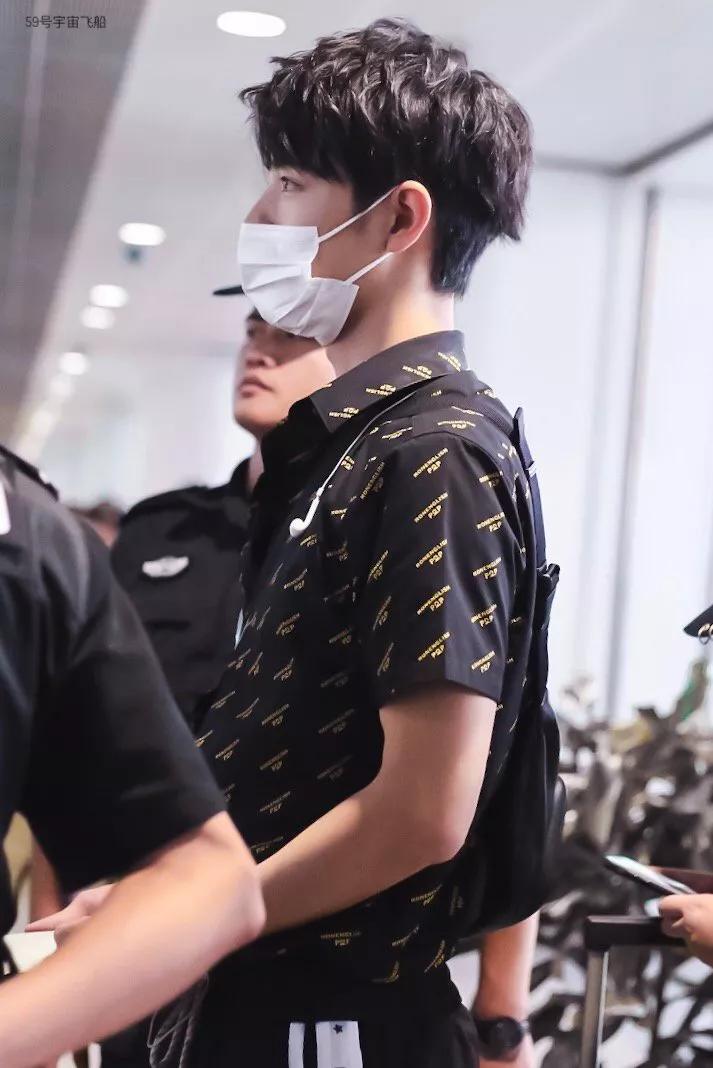 考古肖战:2018年9月—12月机场时间线汇总,今天请叫我收图狂魔