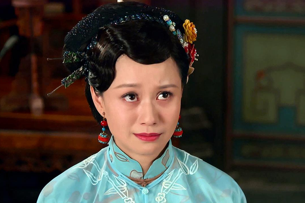 倪虹洁：曾寄人篱下，沦为18线小演员，如今总算“活”过来了