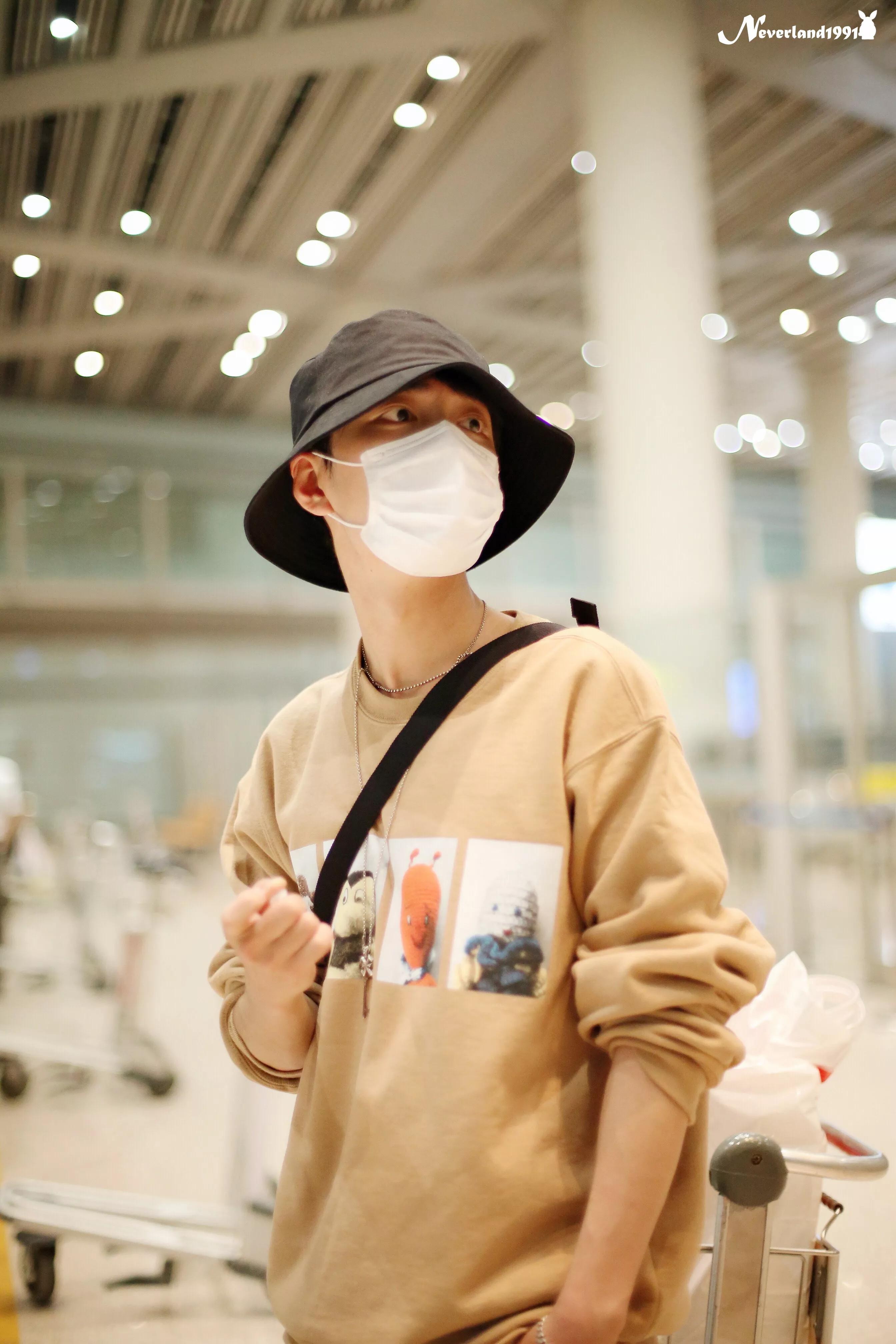 考古肖战:2018年9月—12月机场时间线汇总,今天请叫我收图狂魔